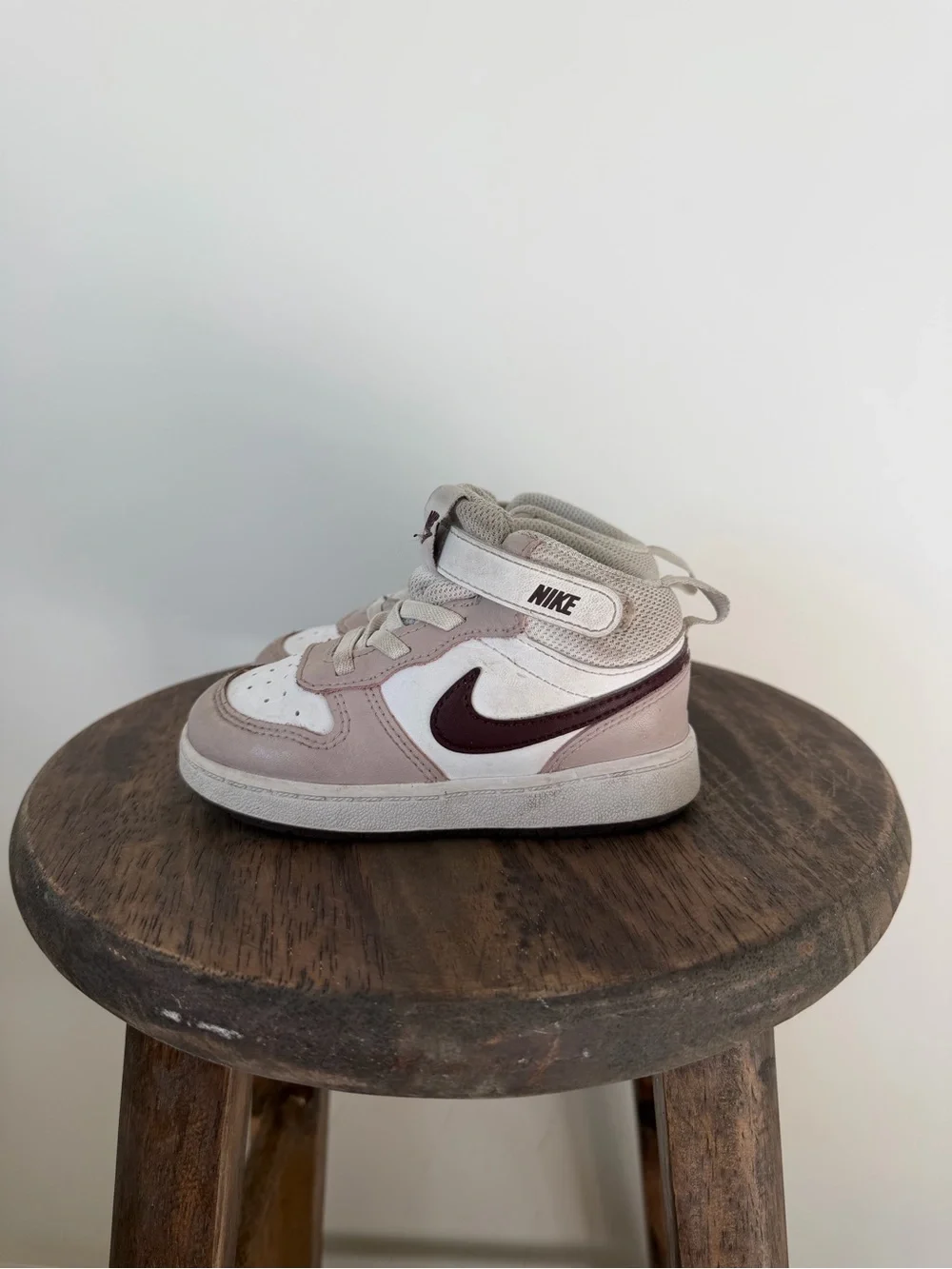 Nike Kids High-Top Sneakers in Light Pink and Maroon Swoosh